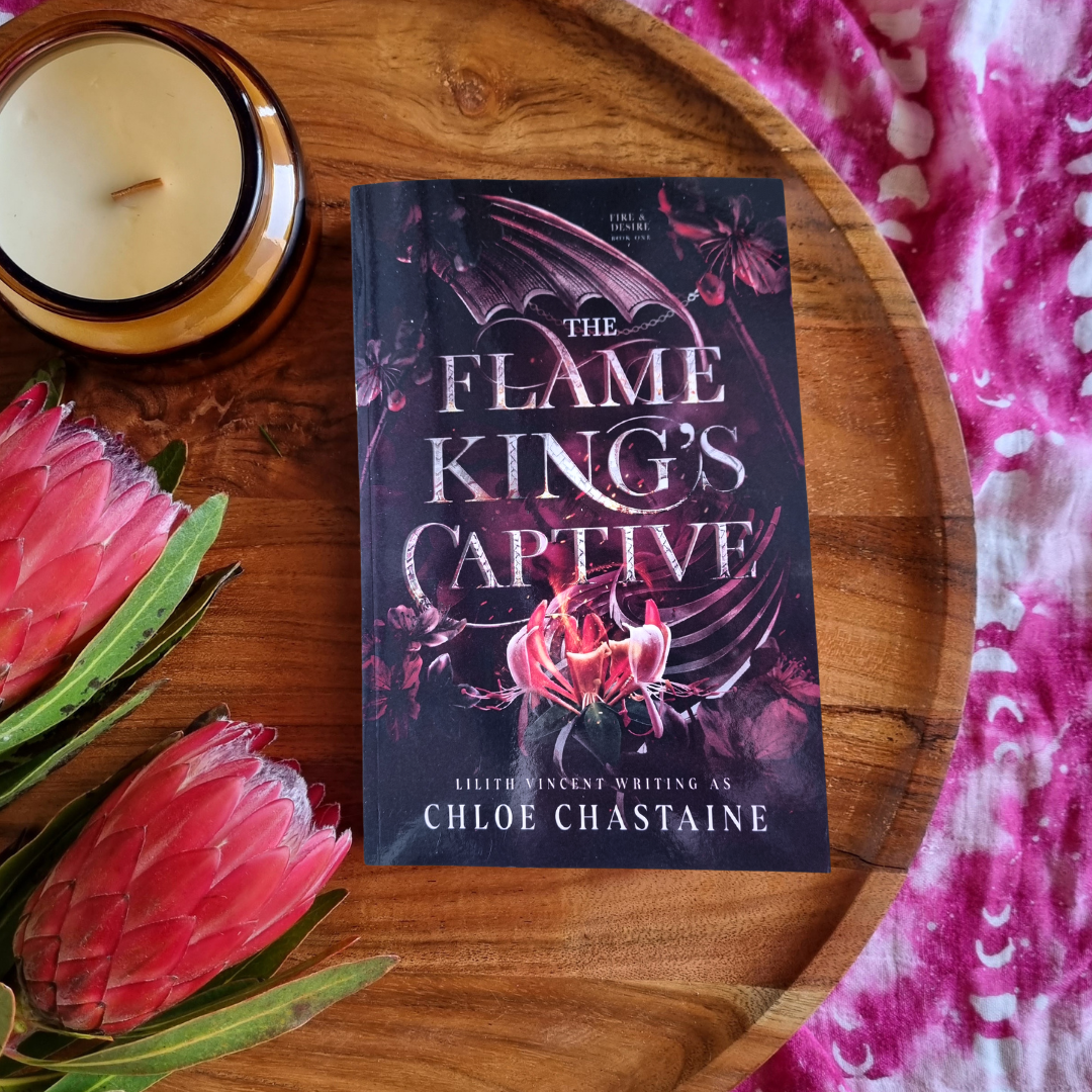 The Flame King's Captive by Chloe Chastaine (Fire & Desire #1)